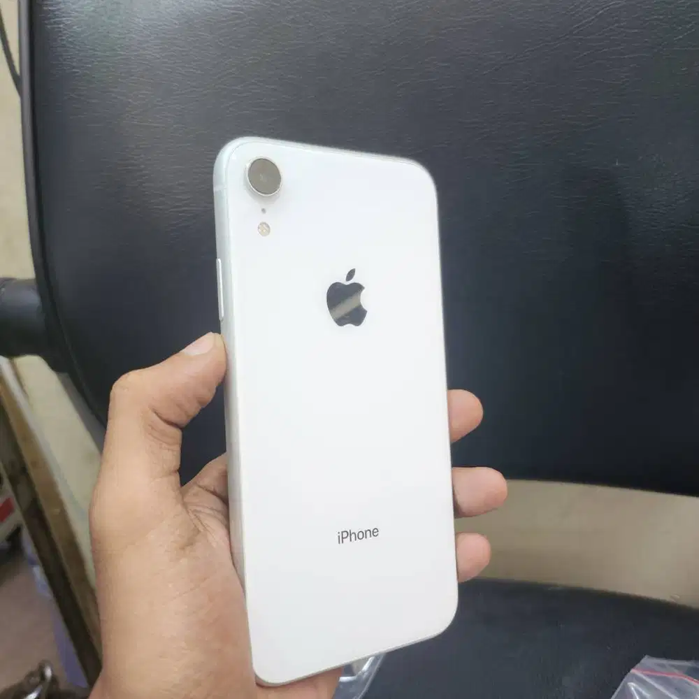 iPhone XR 128GB white iBox