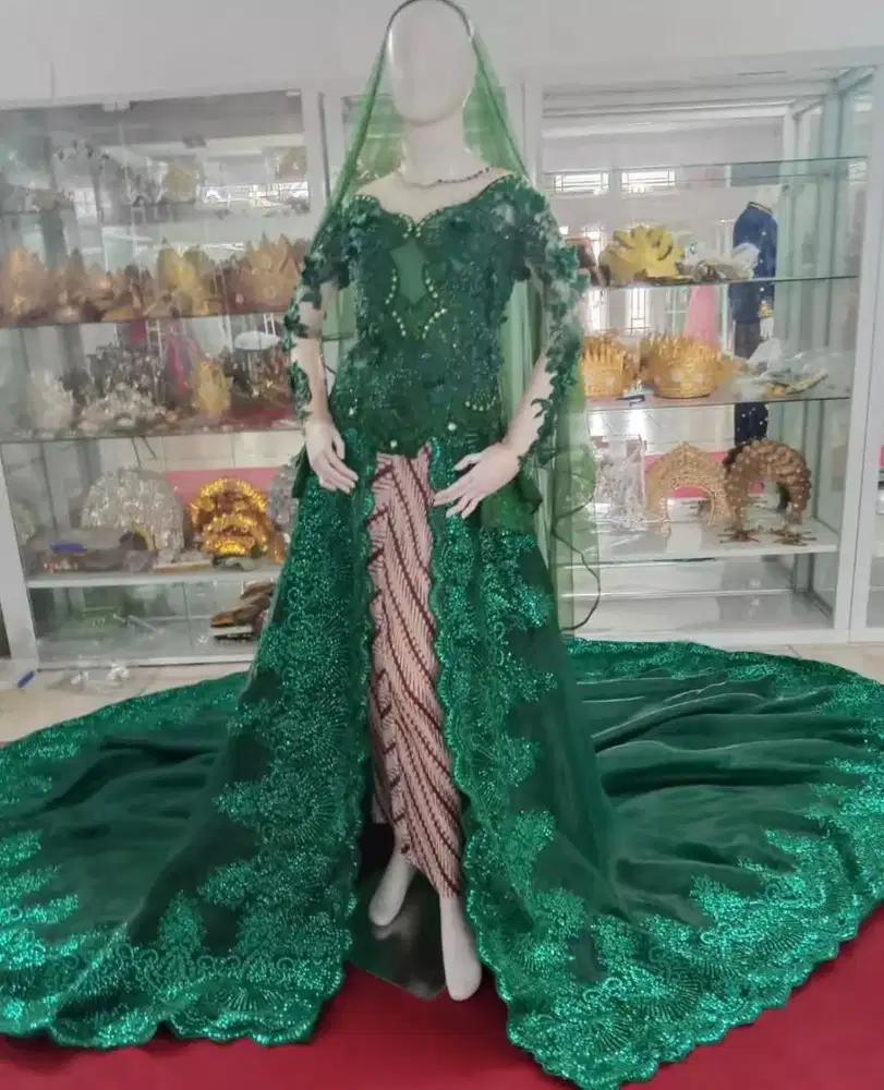 gaun dan kebaya pengantin