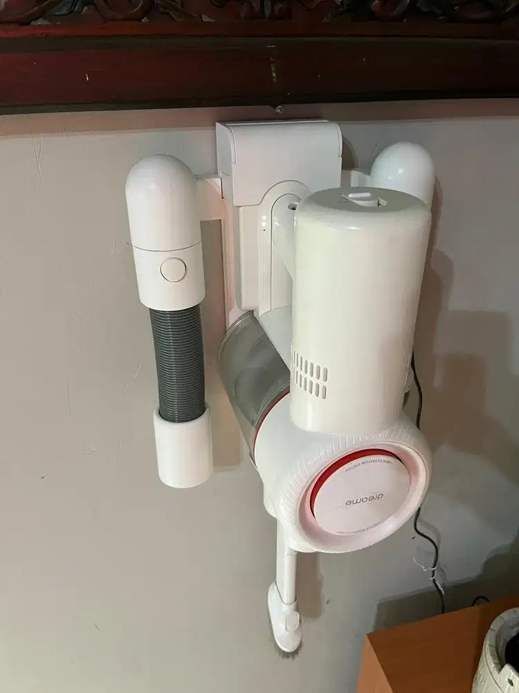 Cordless vacuum dreame v9