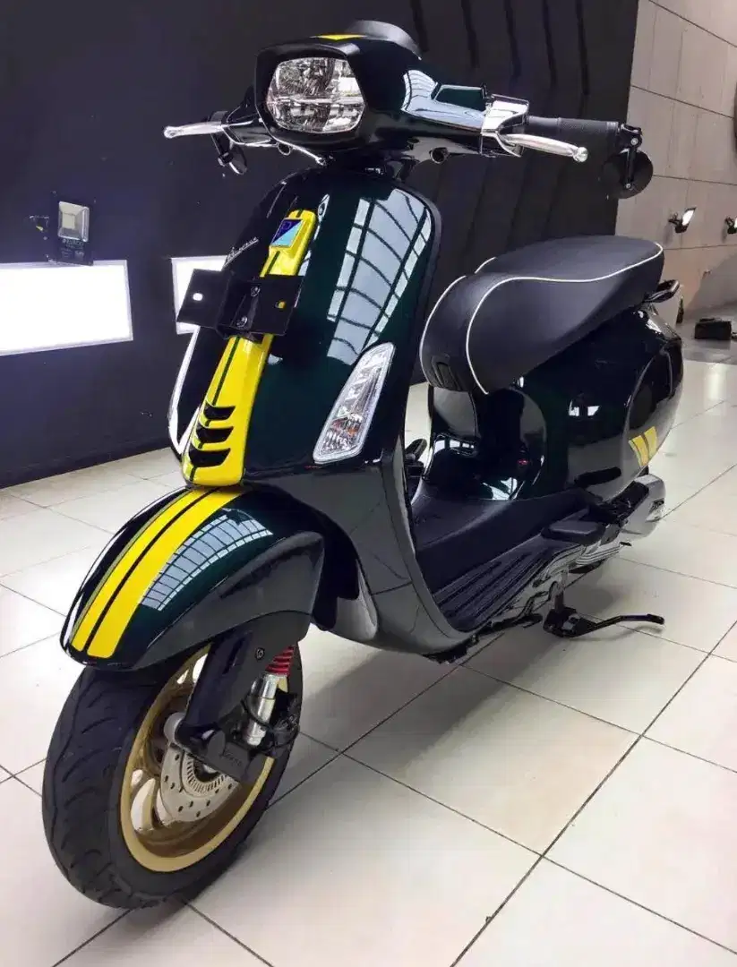 Vespa Sprint Iget Racing Sixties