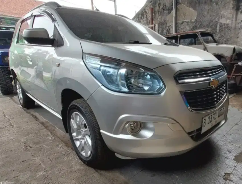 Chevrolet Spin A/T 2013 Like New