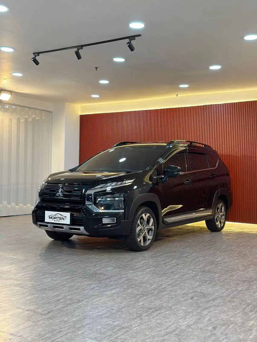 Mitsubishi Xpander Cross Premium Plus 2023 Pkai 2024 Odo 14 Ribu Antik