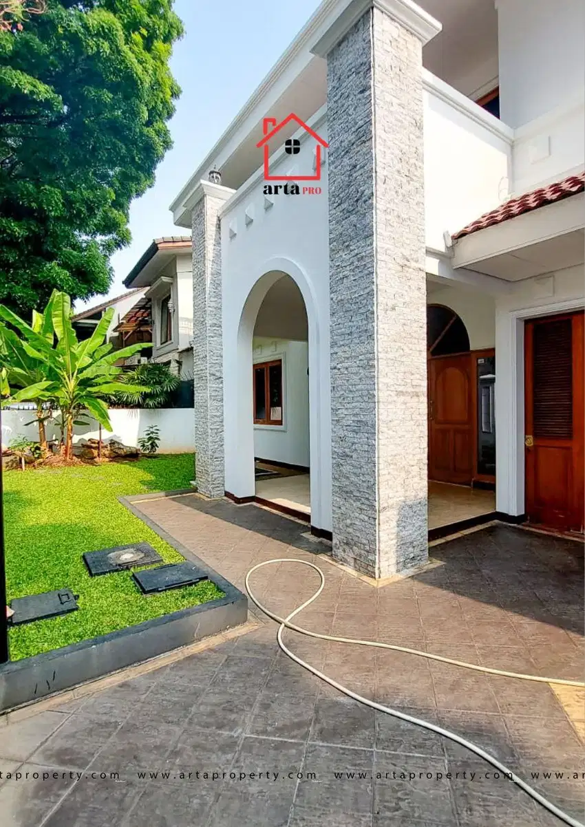 RUMAH LAMA BAGUS SIAP HUNI PONDOK INDAH JAKARTA SELATAN