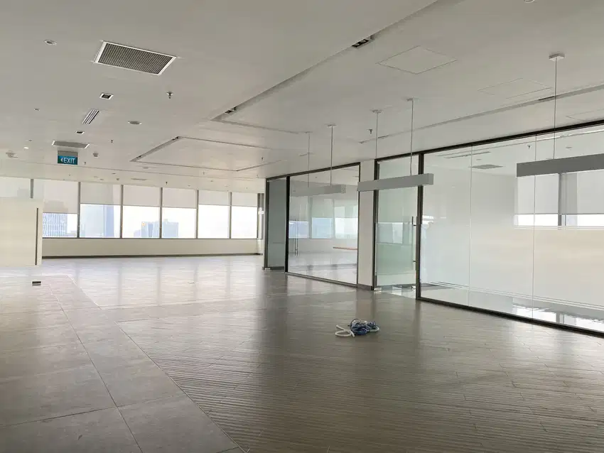 Sewa Kantor Capital Place Luas 585 M2 Partisi Strategis Dekat ke SCBD