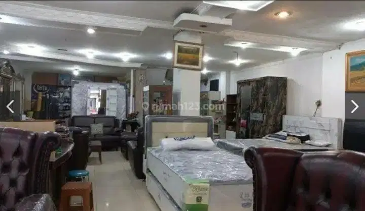 Ruko 3 Lantai Depan Pasar Ciputat, Lokasi Super Strategis