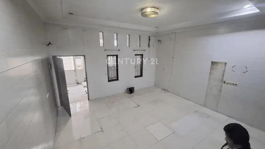 Rumah 3 Lantai Lokasi Strategis Di Pademangan IV Jakarta Utara
