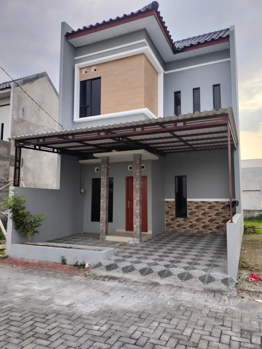 DI JUAL RUMAH DI BARAT SOLO BARU