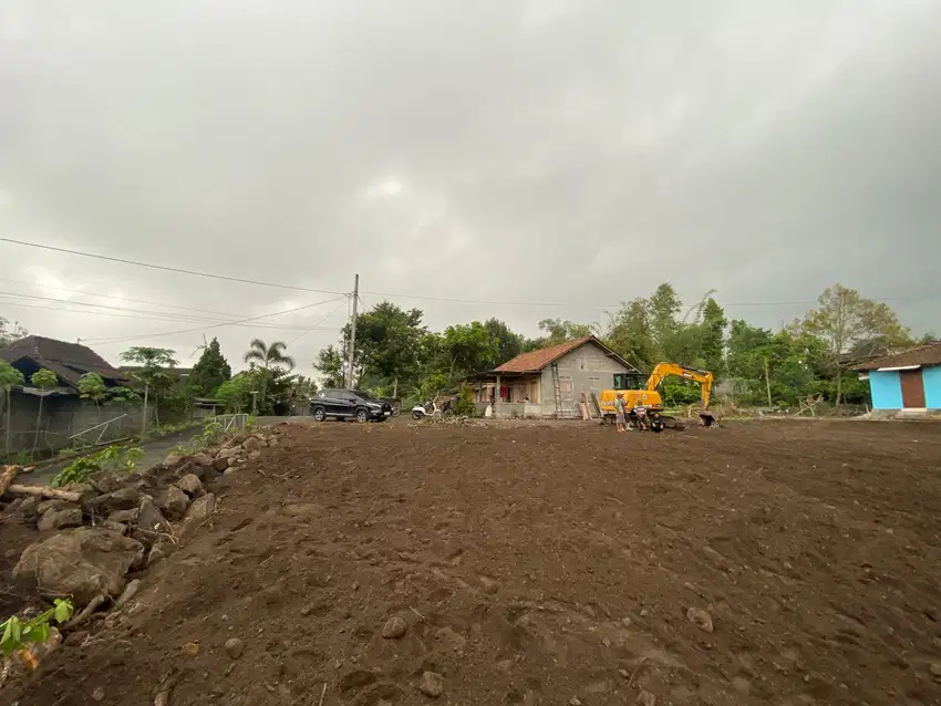 Lingkungan Pendatang, Tanah Pakem Prospek Bangun Villa