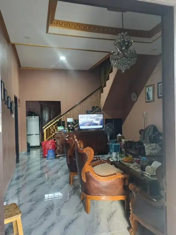 Rumah dijual Tangerang posisi hook UK 6x13 bagus full renov mewah