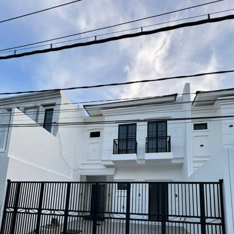 Dijual Rumah BARU GREES MEWAH AMERICAN STYLE