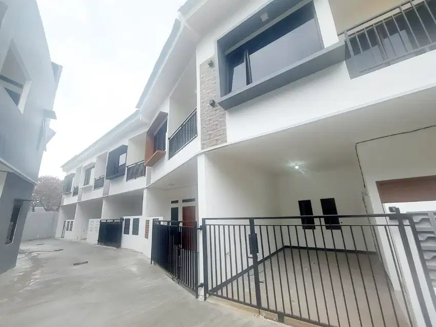 DIJUAL Rumah Baru 2-lantai Bekasi Barat dekat Tol Bintara, Kalimalang