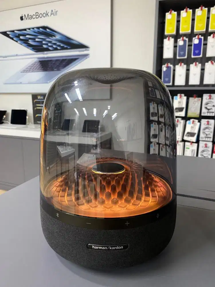 HK Aura Studio 4 Terbaru