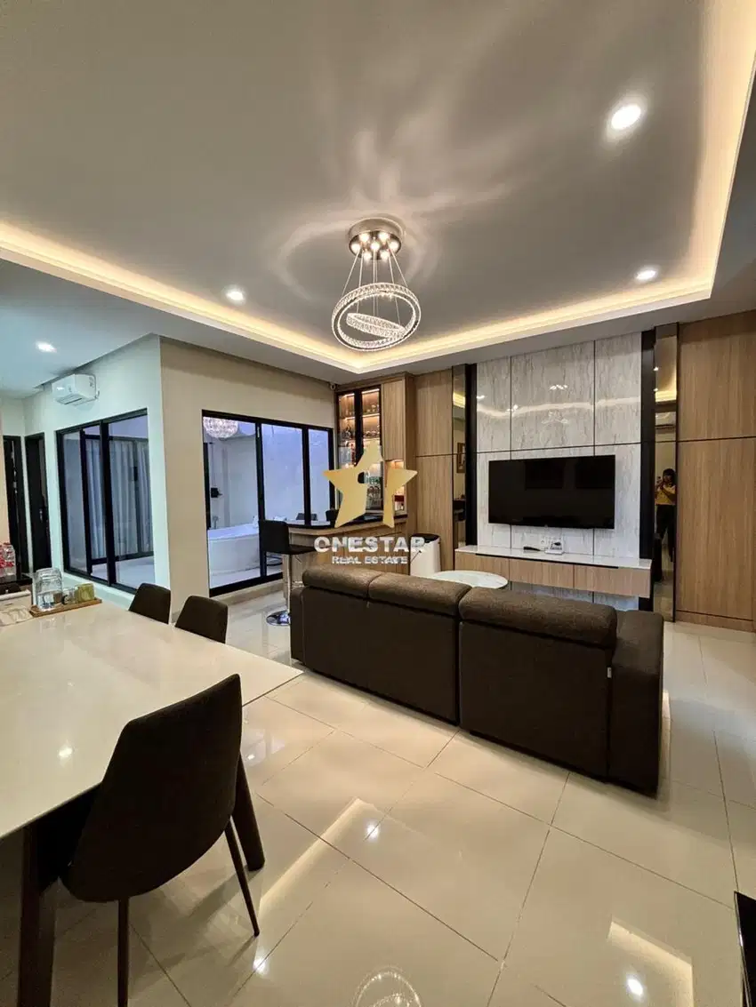 Rumah Eksklusif Akses Langsung Danau di Cluater Mozart Gading Serpong