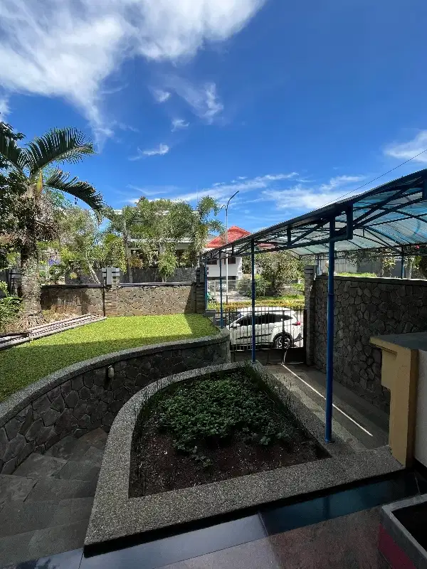 Dijual Rumah main road Setraduta Raya Jarang ada