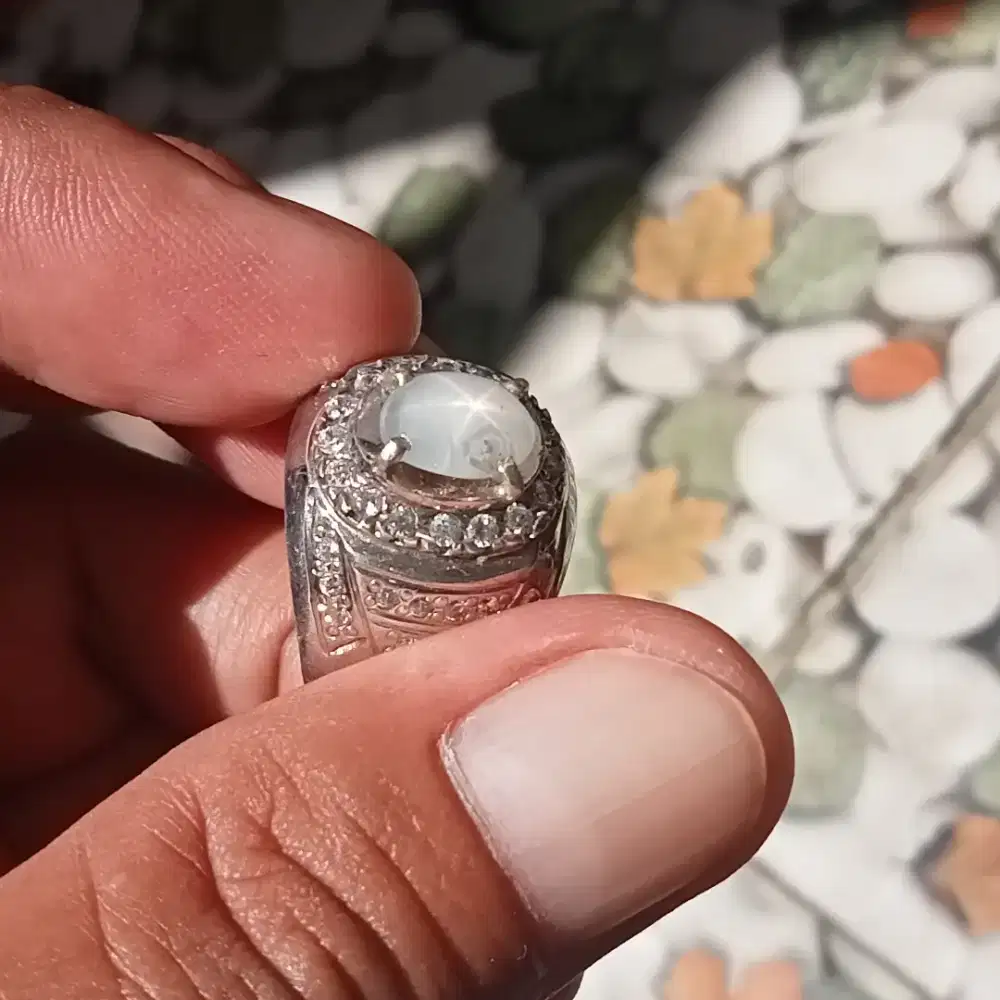 Natural Star sapphire No Heated