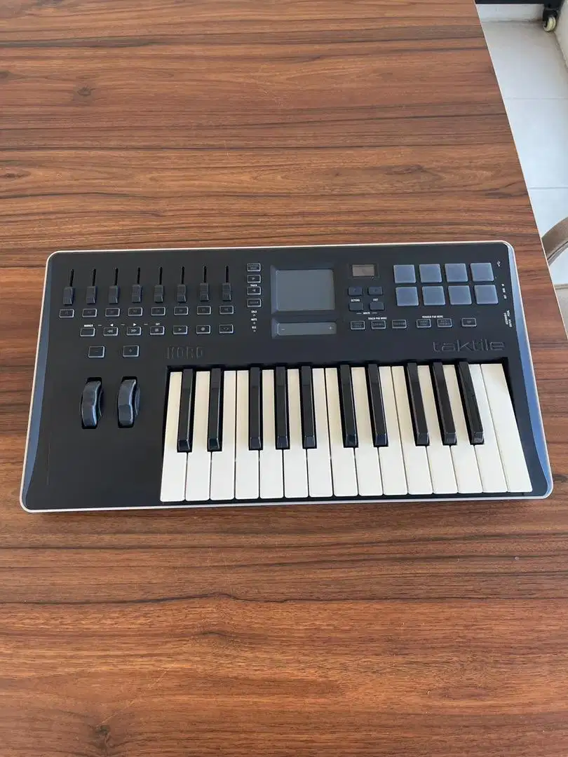 KORG Taktile usb controler keyboard