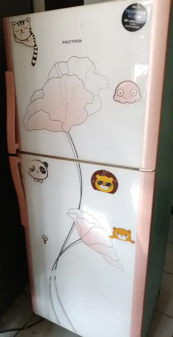 Di jual kulkas dua pintu bisa nego tipis