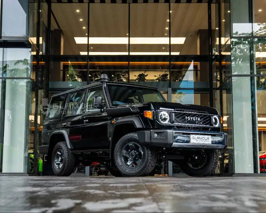 TOYOTA LAND CRUISER 70 LX - ECLIPSE BLACK 2025