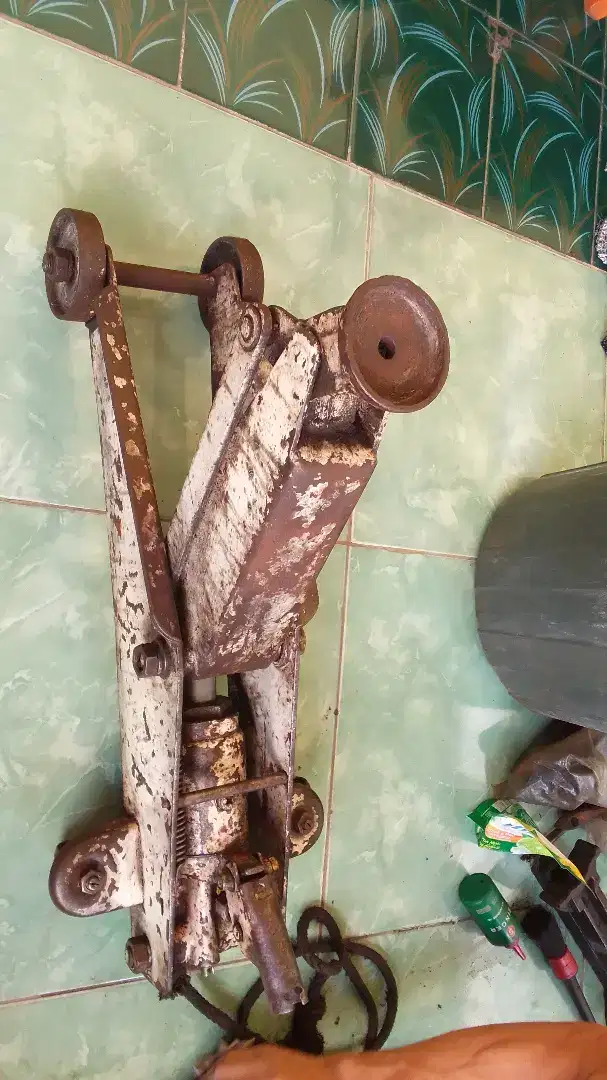 Jual dongkrak buaya+dongkrak botol+ 2 kaki 3