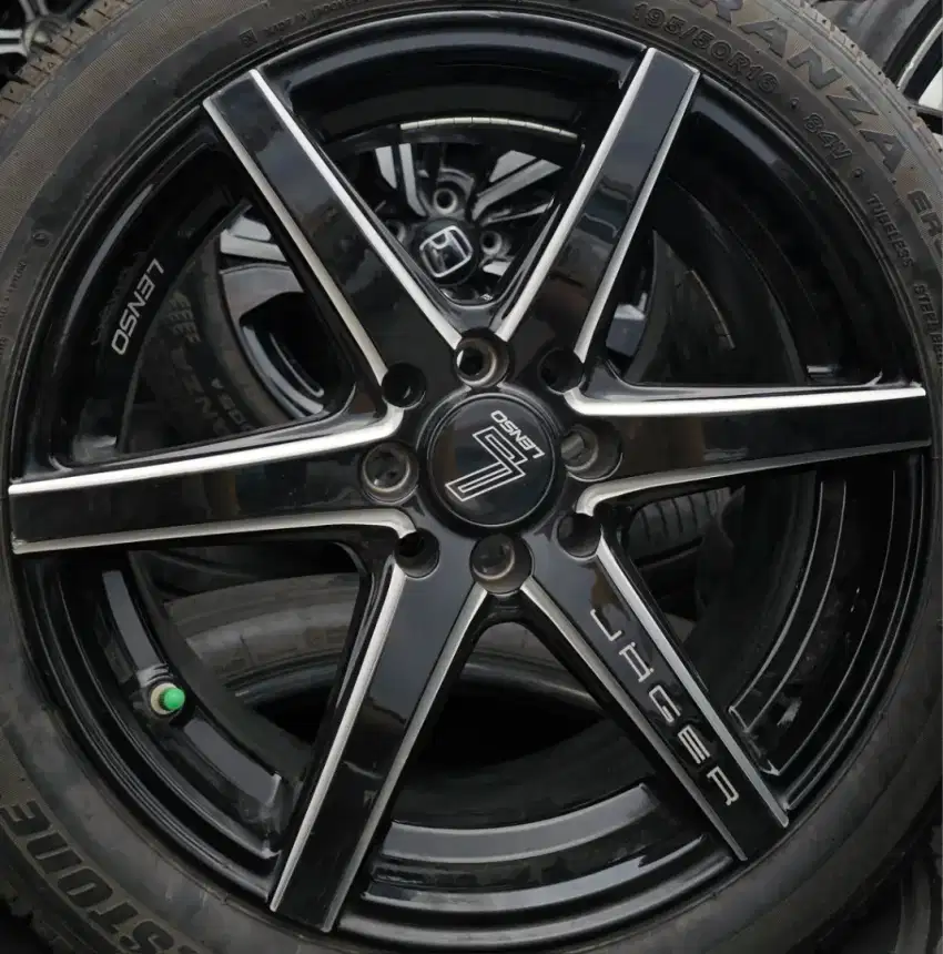 Velg Lenso Jager Craft R16 PCD4x100/114.3 Black milling. Lebar 7 ET 35