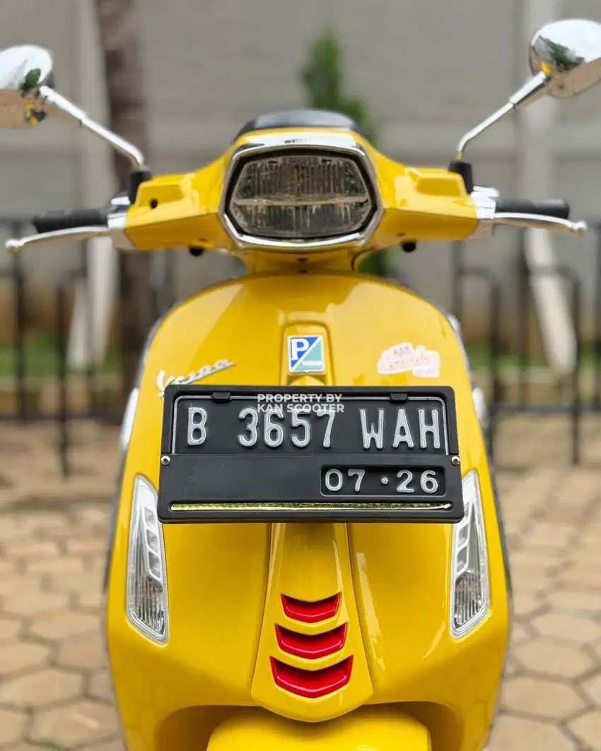 JUAL MURAH VESPA SPRINT S 150 iGET ABS FACELIFT 2021 MULUS