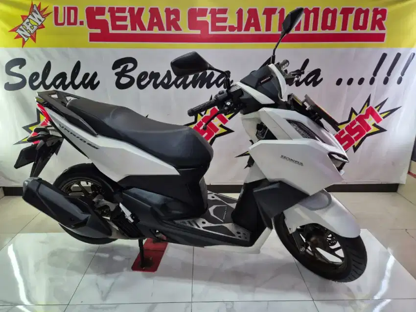 Vario 160 iss cbs keyless 2022 istimewa