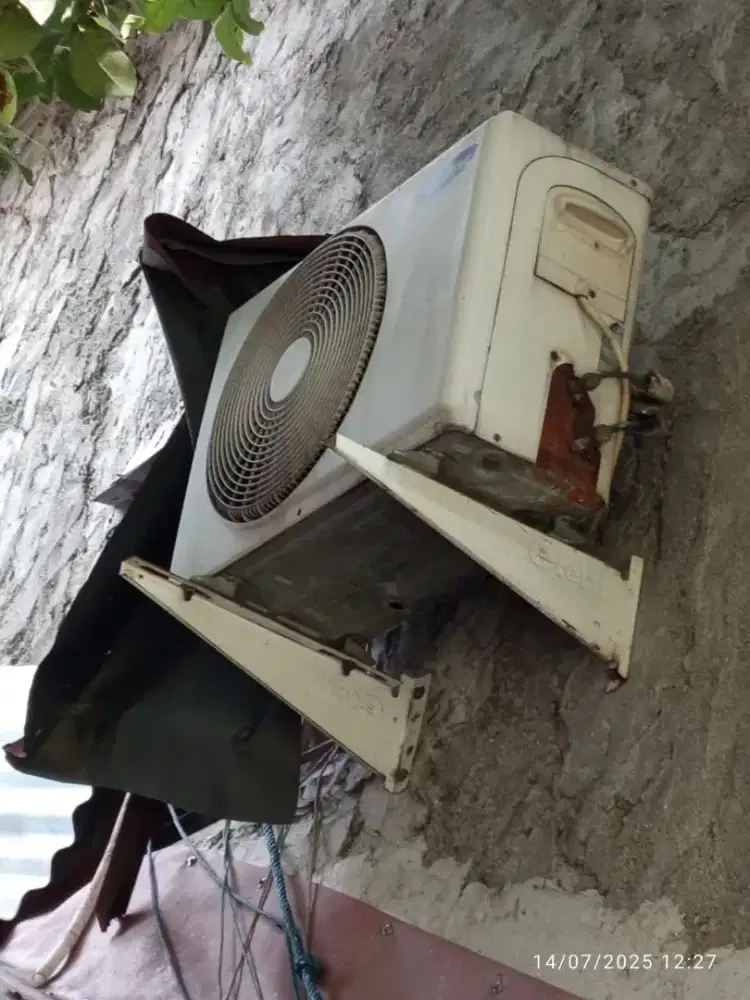 Jual beli AC bekas semua kondisi