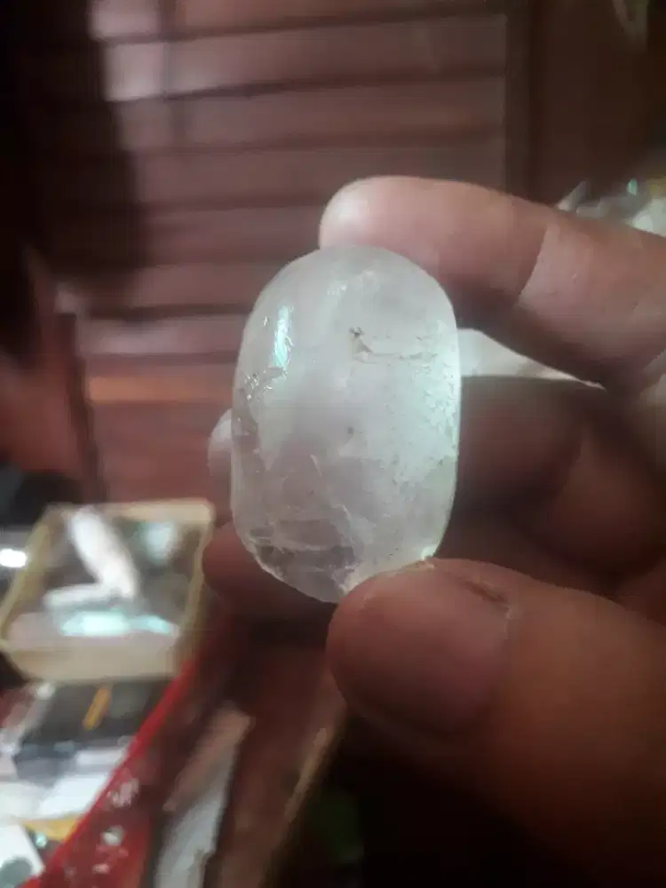 Batu kecubung kristal kalimantan