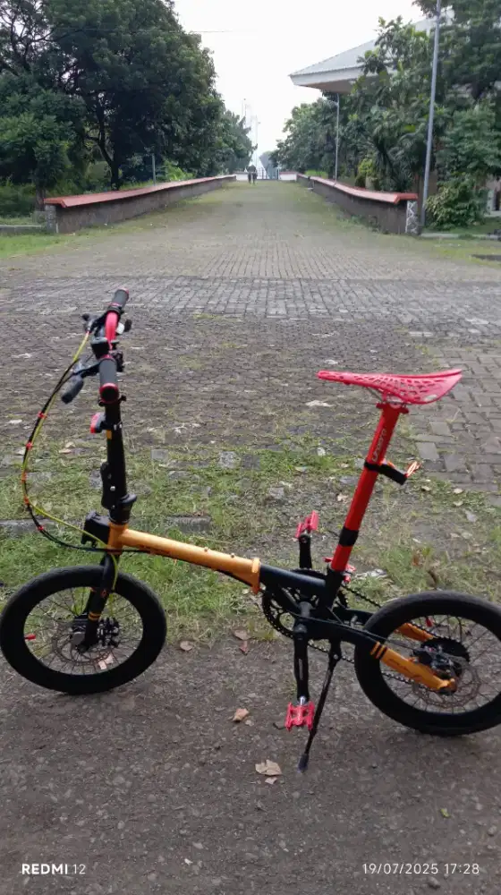 Sepeda Lipat Odessy Roxas 8 Chromoly anti karat