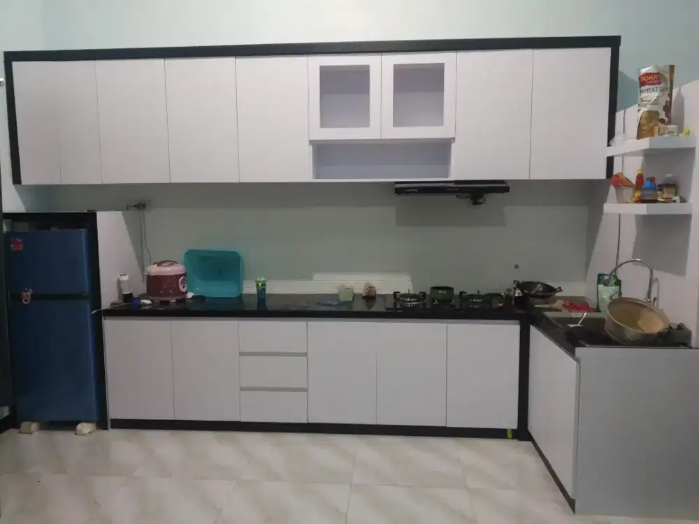 Meja dapur kitchenset atas bawah minimalis