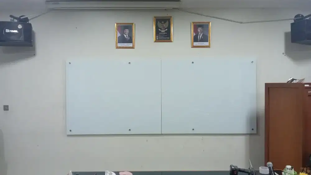 Glassboard / Papan Tulis Kaca