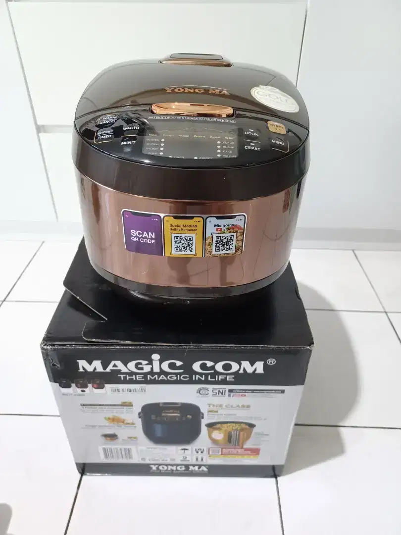 Di Jual Yong Ma Magic Com SMC7047 / 2.0L
