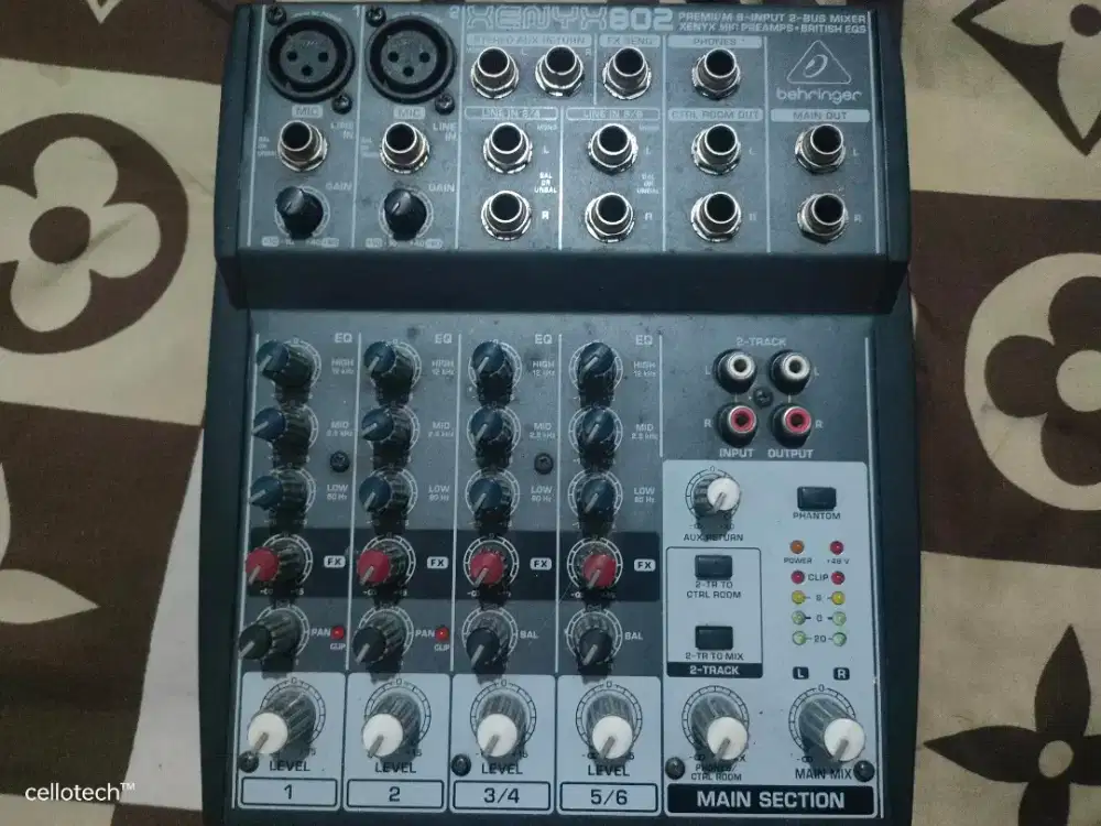 Mixer behringer xenxy 802