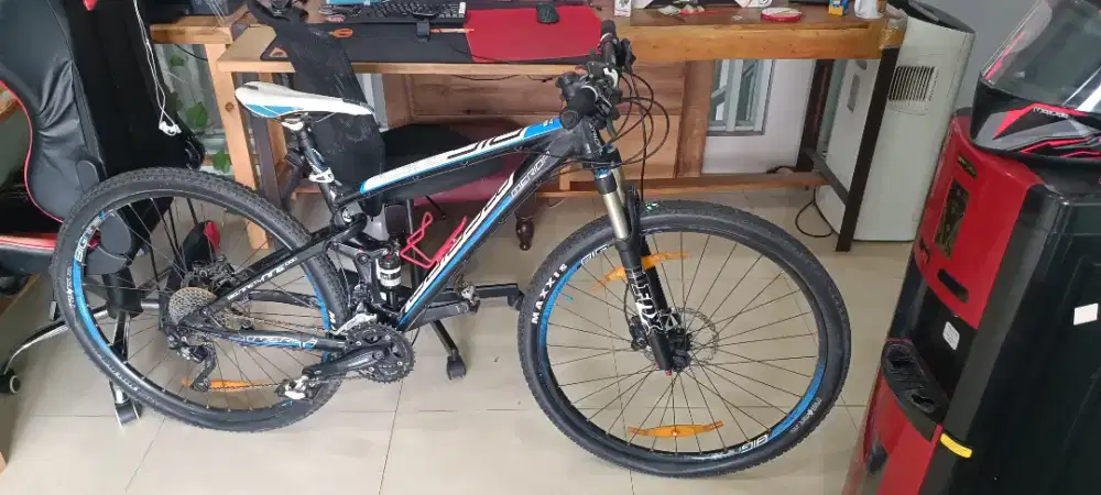 merida big ninetynine 1000 29“ tyre full suspension