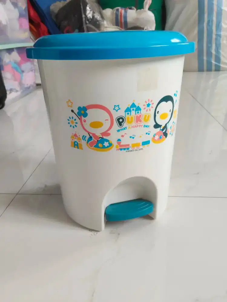 Tempat sampah Puku