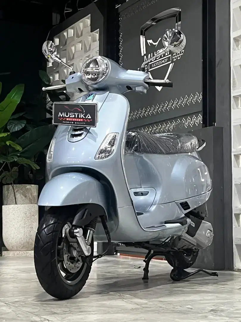‼️Vespa LX 125 igets 2022‼️. Odo 9rb. Danny Mustika Motoshop