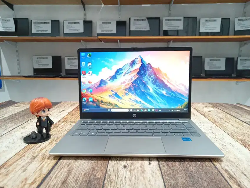 Laptop bekas Hp 14-EP056TU, Core i3-Gen12 normal mulus