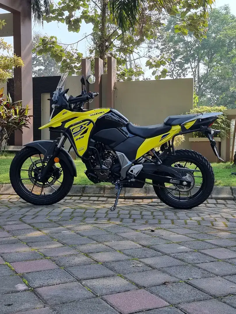 Suzuki V-Strom 250 Straight Twin Reg 2024 Odo 100 Siap Tour Koko Motor