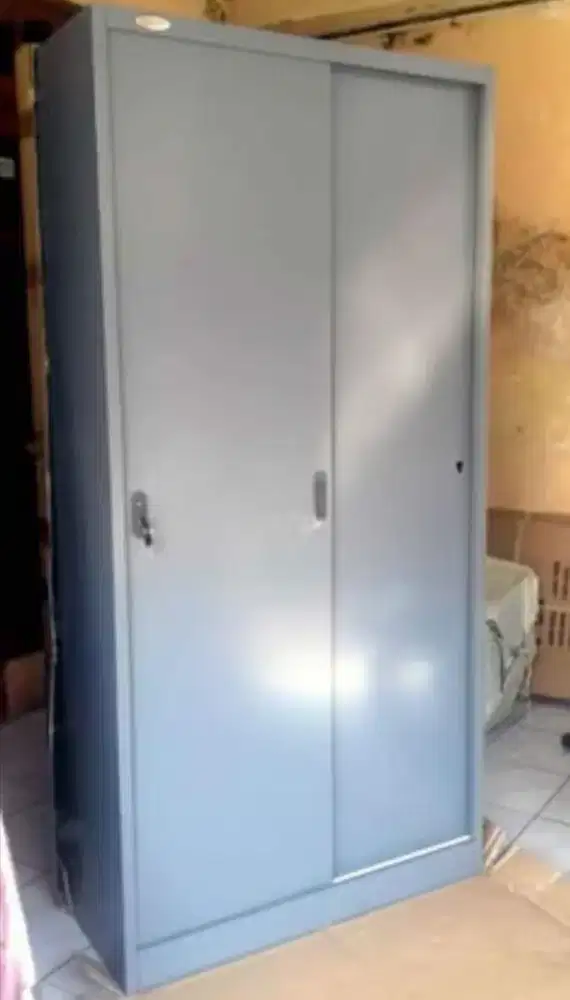 Lemari Besi Pintu Sliding Importa IMP-FC C18