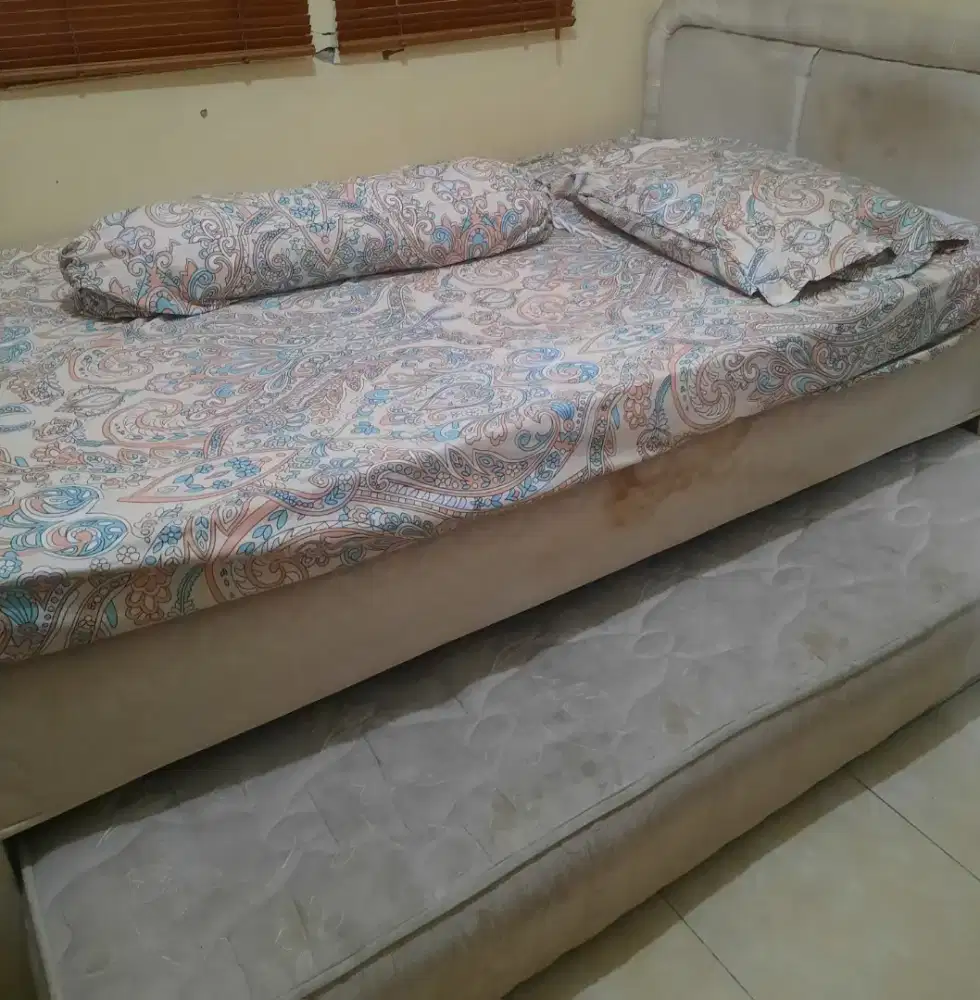 Kasur spring bed