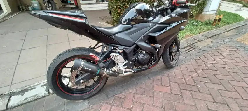 YAMAHA R25 2018 pemakaian 2020 km 13.000