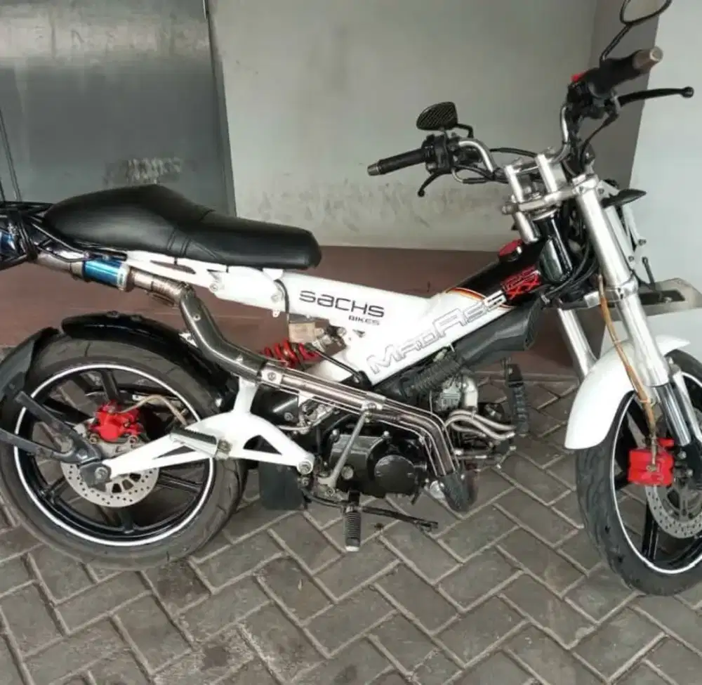 Sach Madass 125XX