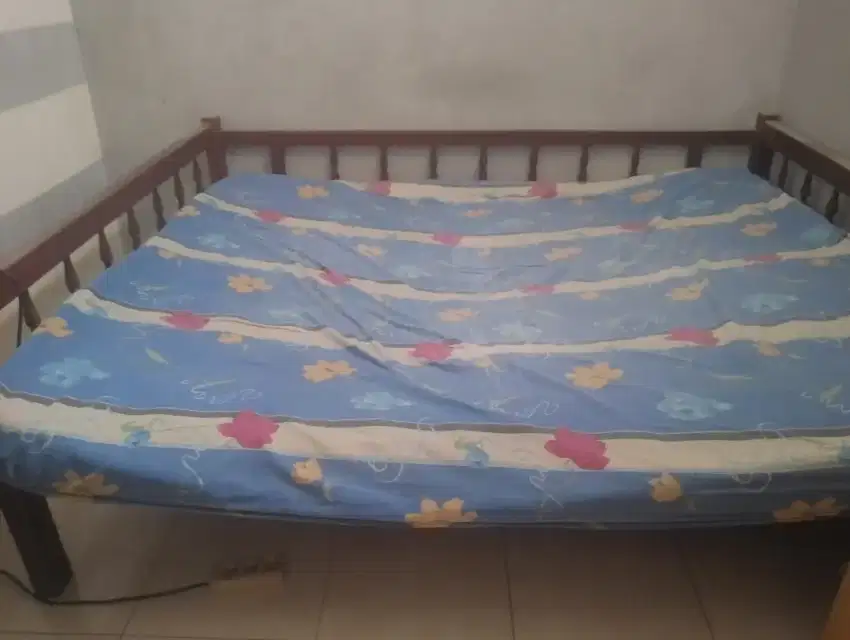 Jual Cepat Divan Kasur Kayu