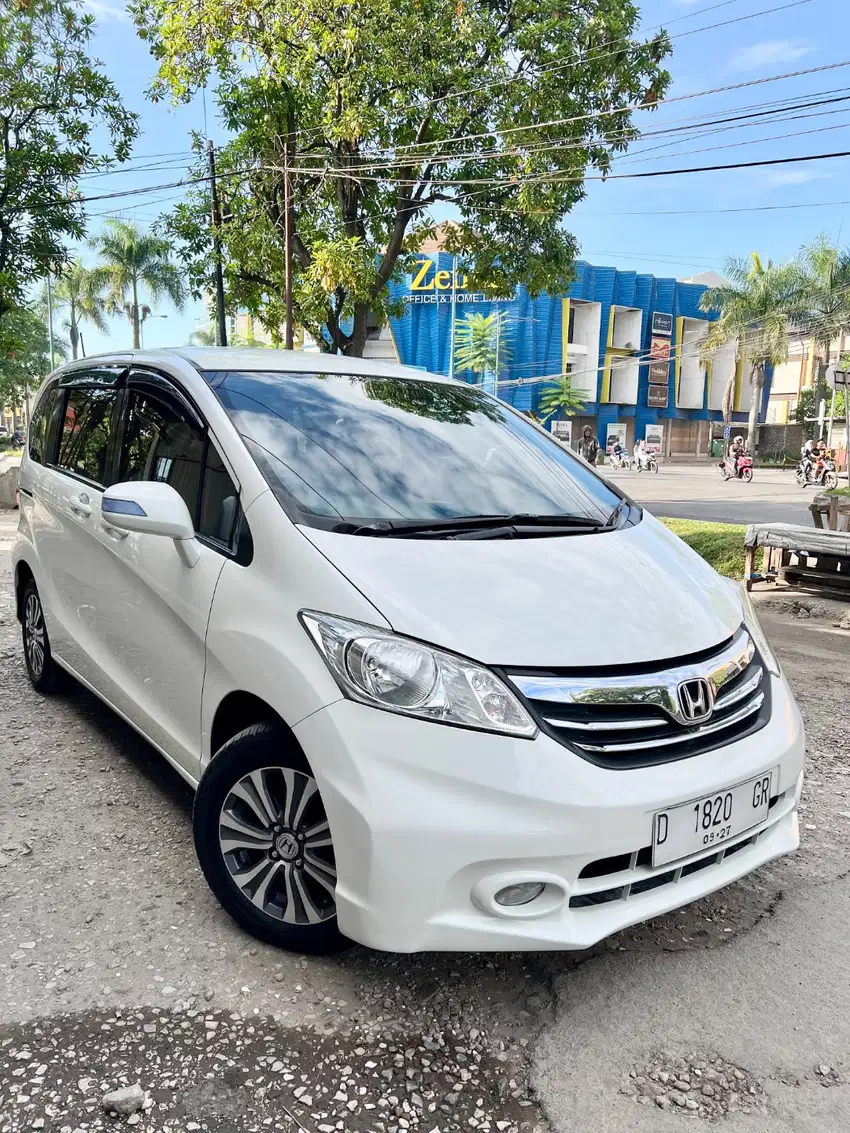 Honda Freed E PSD Automatic AT Facelift Pjk Sep 26 Terawat Bisa Kredit