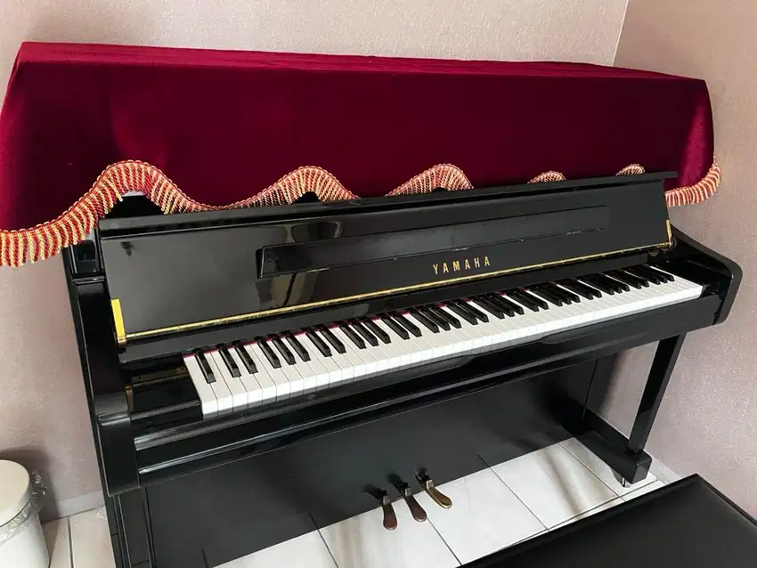 Piano Yamaha U1JPE