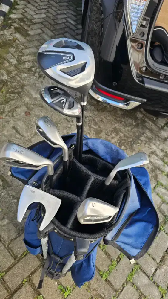 INESIS 100 HALF SET - 7 Golf Clubs Right Handed Regular bonus PGM Bag