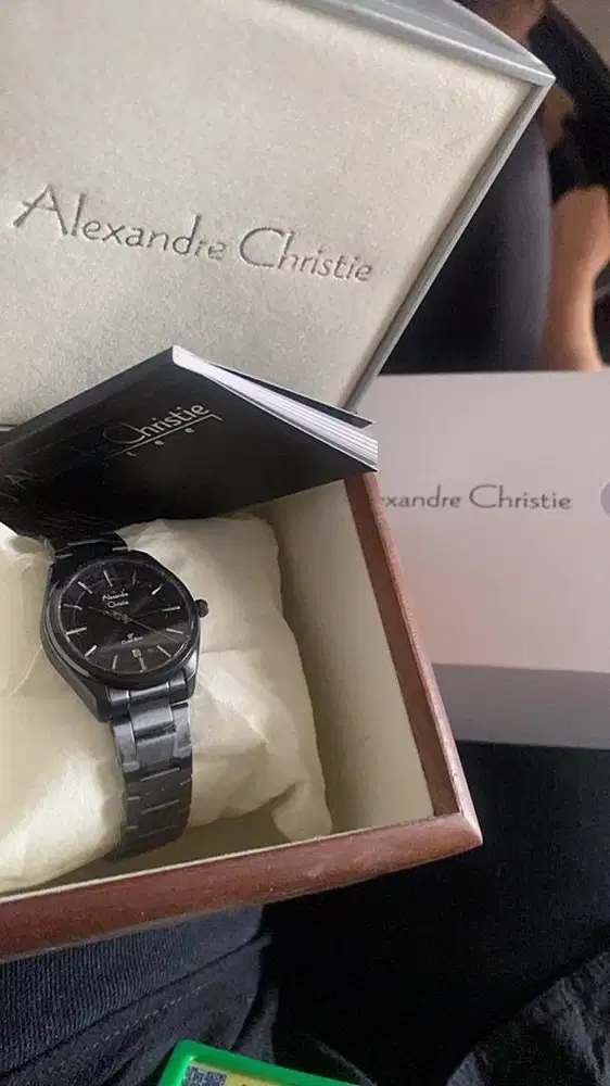 Jam tangan alexandre christie 700k