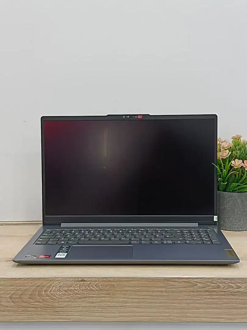 LENOVO IDEAPAD SLIM 3