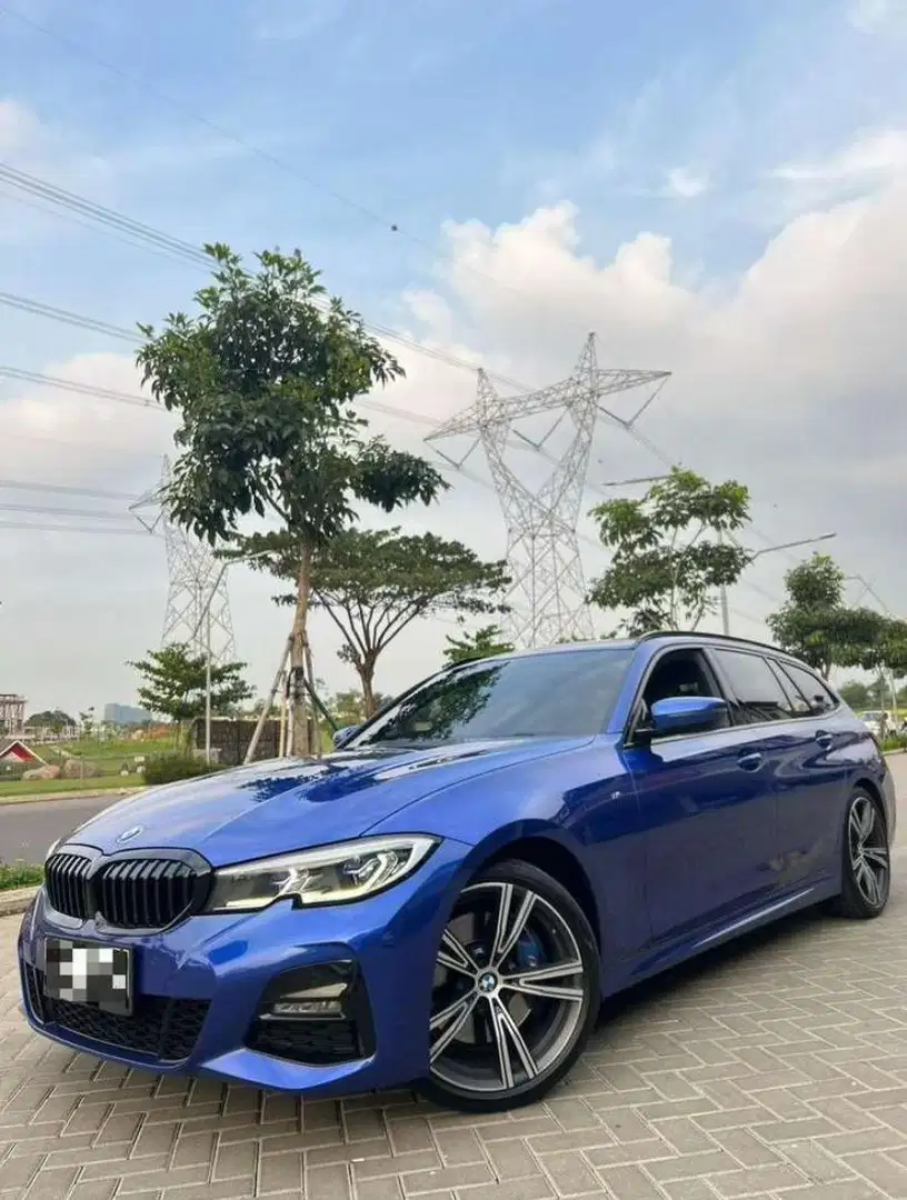 BMW 320i 2021 Bensin