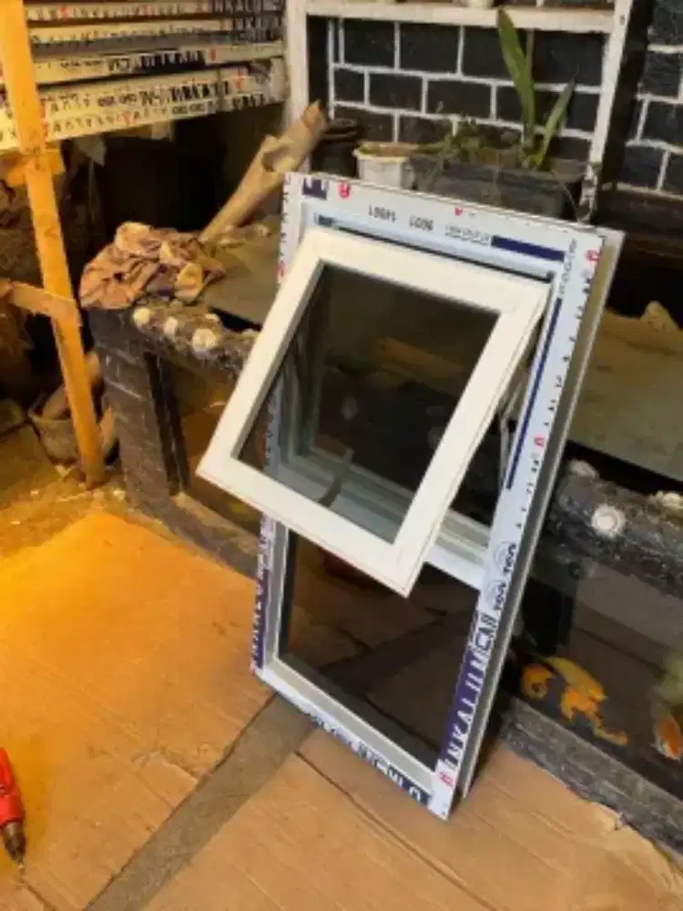 Jendela+ kaca mati 70cm × 100cm